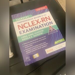 Saunders Comprehensive Review for the Nclex-Rn(r) Examination